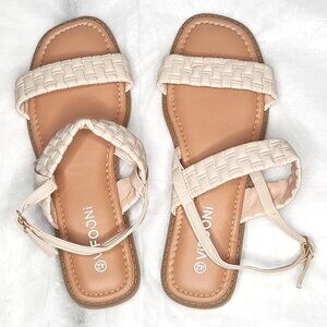 Elegant women's sandals